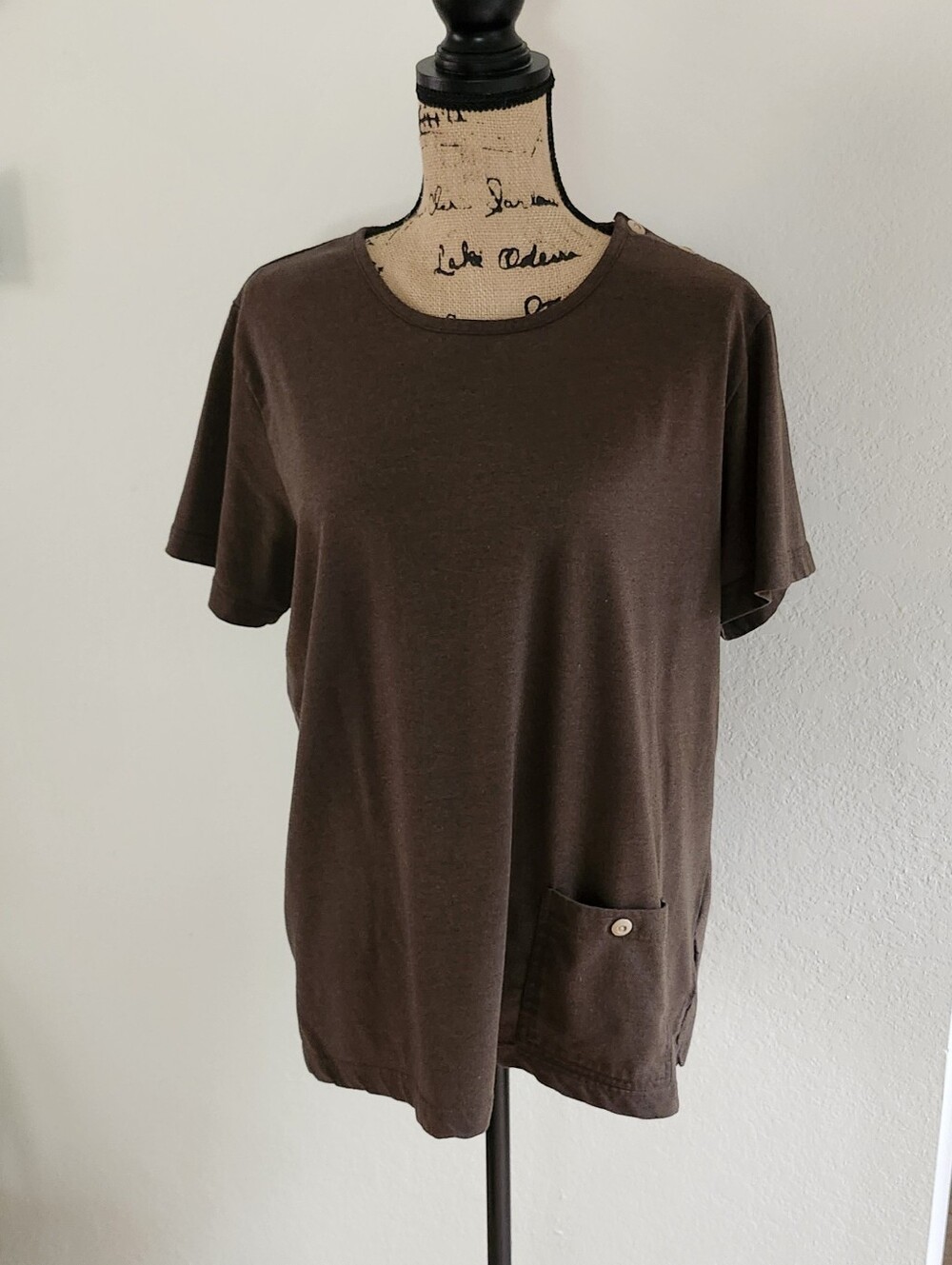 Bobbie Brooks Olive Top With Shoulder Buttons And Front Pocket Detail Sz XL